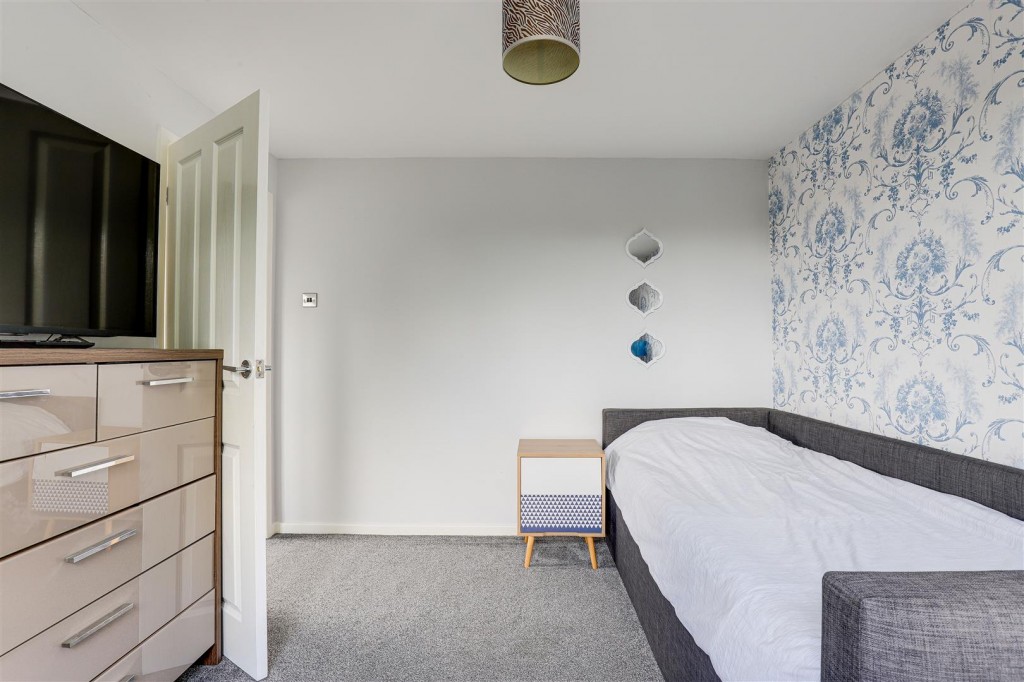 County Road, Gedling, Nottinghamshire, NG4 4JL