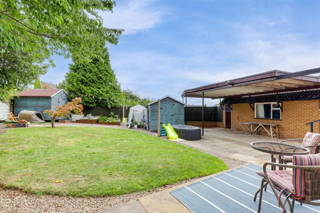 County Road, Gedling, Nottinghamshire, NG4 4JL