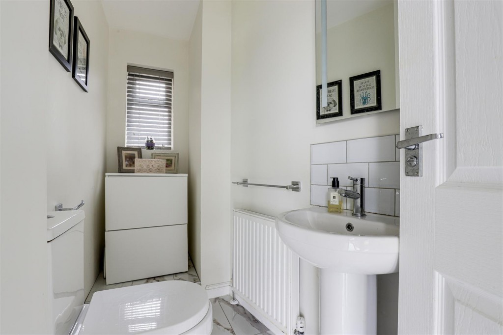 County Road, Gedling, Nottinghamshire, NG4 4JL