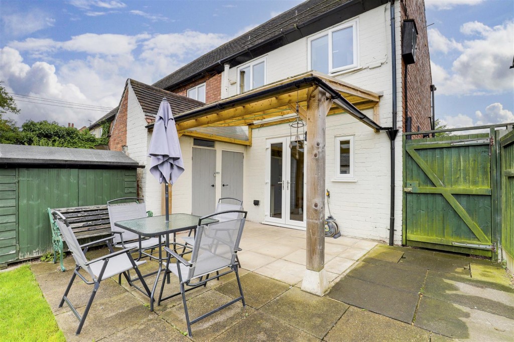 Queens Road West, Beeston, Nottinghamshire, NG9 1GW