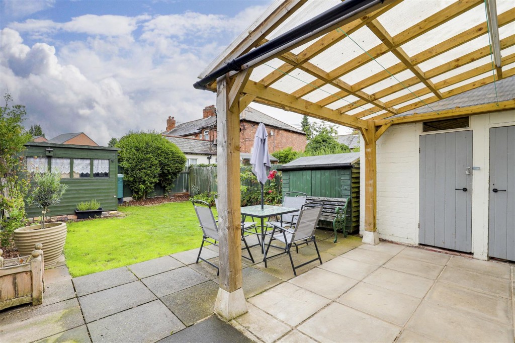 Queens Road West, Beeston, Nottinghamshire, NG9 1GW