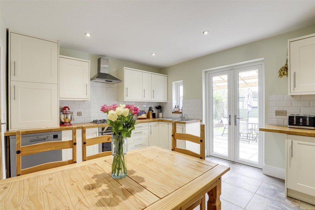 Queens Road West, Beeston, Nottinghamshire, NG9 1GW