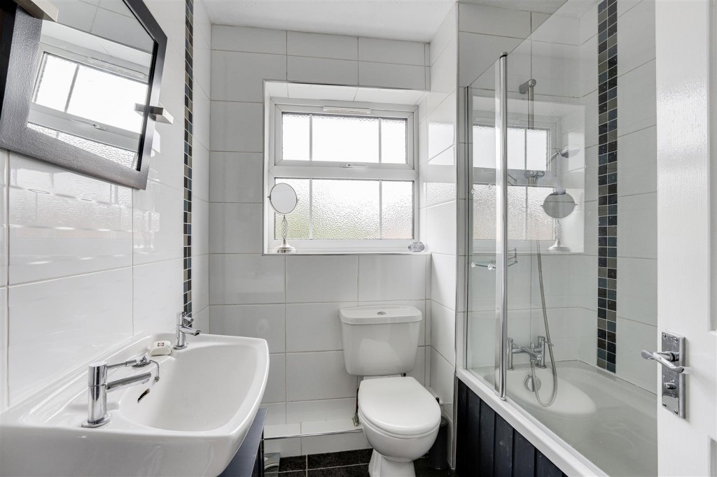 Lonsdale Drive, Toton, Nottinghamshire, NG9 6LS