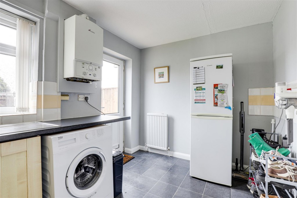 Balmoral Grove, Hucknall, Nottinghamshire, NG15 8ES