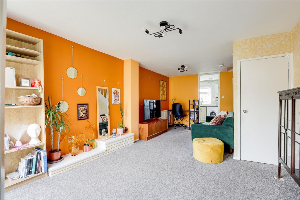 Balmoral Grove, Hucknall, Nottinghamshire, NG15 8ES