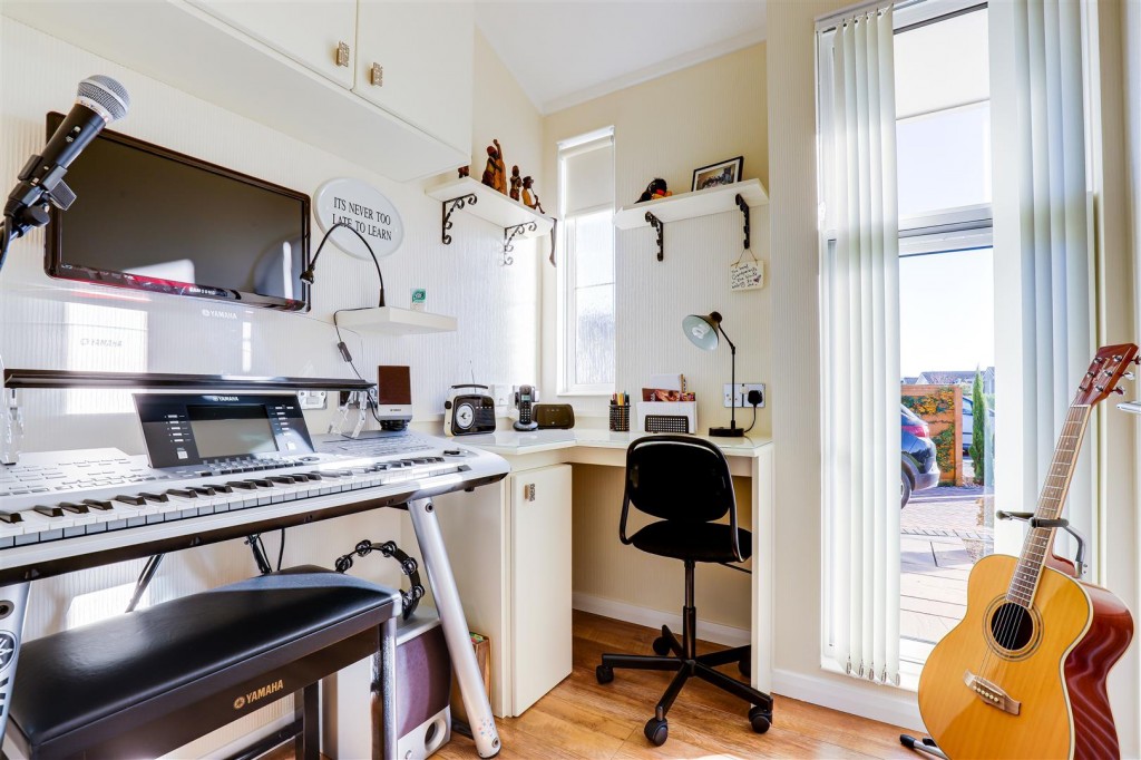 Mayes Drive, Willow Park, Moor Lane, Nottinghamshire, NG14 6SE