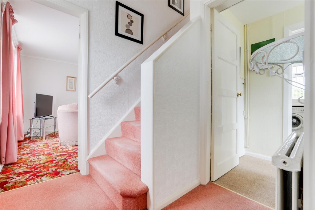 Hollington Road, Beechdale, Nottinghamshire, NG8 3HN