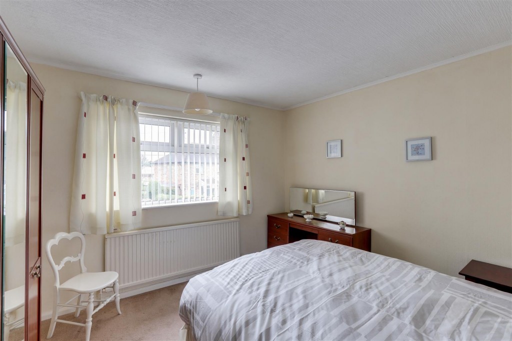 Hollington Road, Beechdale, Nottinghamshire, NG8 3HN