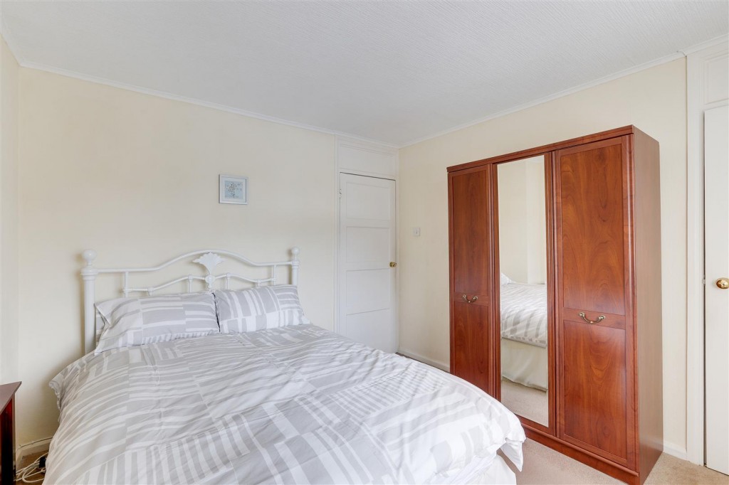 Hollington Road, Beechdale, Nottinghamshire, NG8 3HN