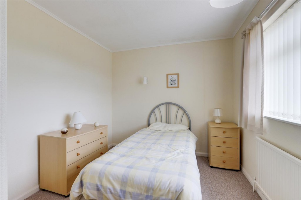 Hollington Road, Beechdale, Nottinghamshire, NG8 3HN