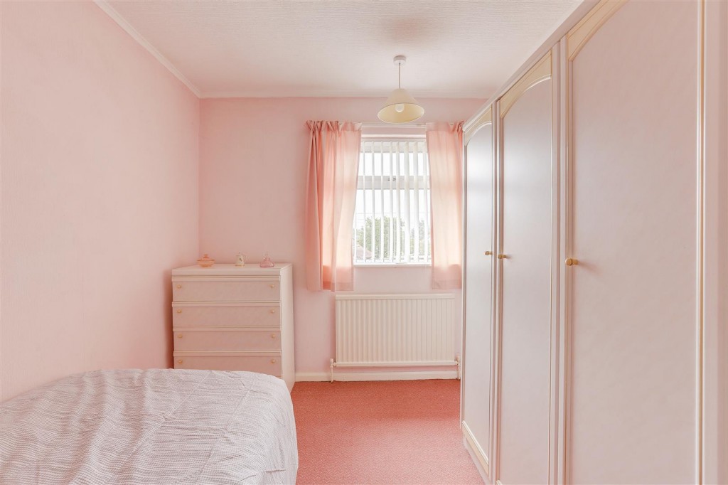 Hollington Road, Beechdale, Nottinghamshire, NG8 3HN