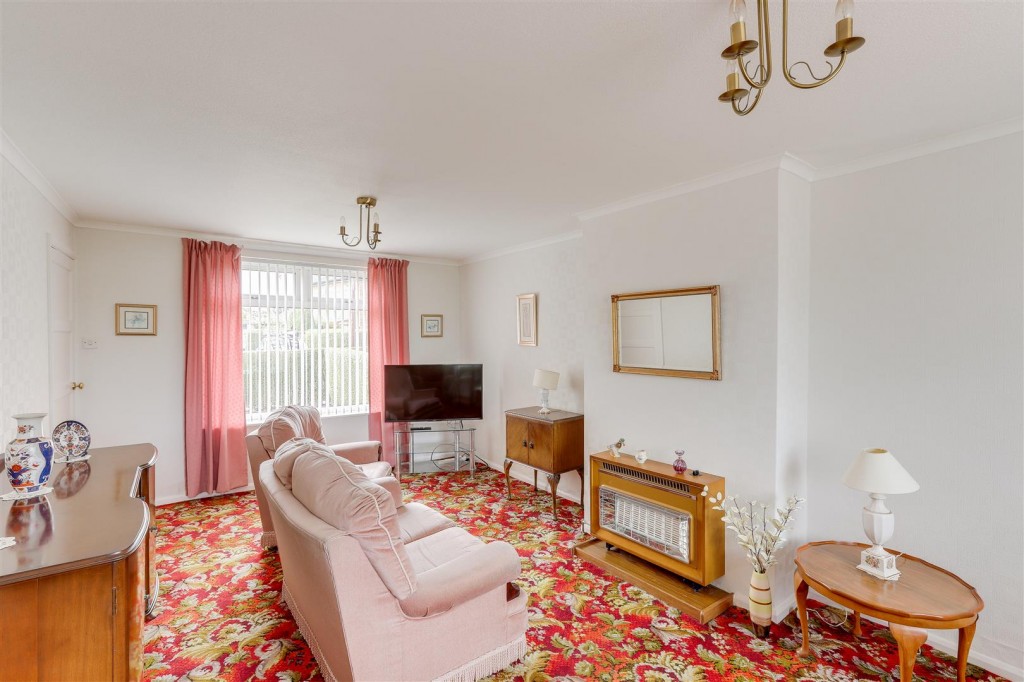 Hollington Road, Beechdale, Nottinghamshire, NG8 3HN