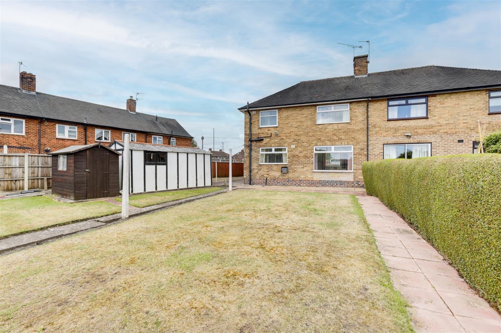 Hollington Road, Beechdale, Nottinghamshire, NG8 3HN