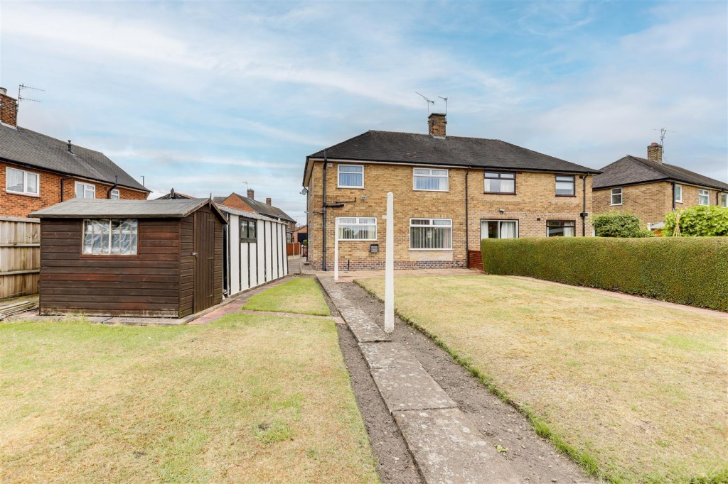 Hollington Road, Beechdale, Nottinghamshire, NG8 3HN