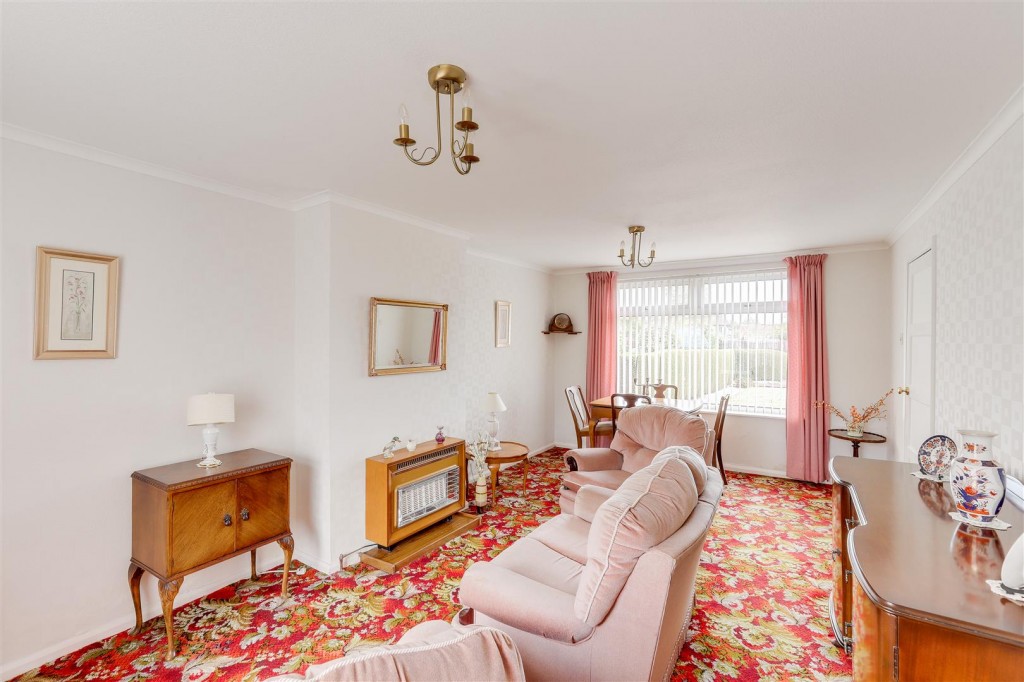 Hollington Road, Beechdale, Nottinghamshire, NG8 3HN