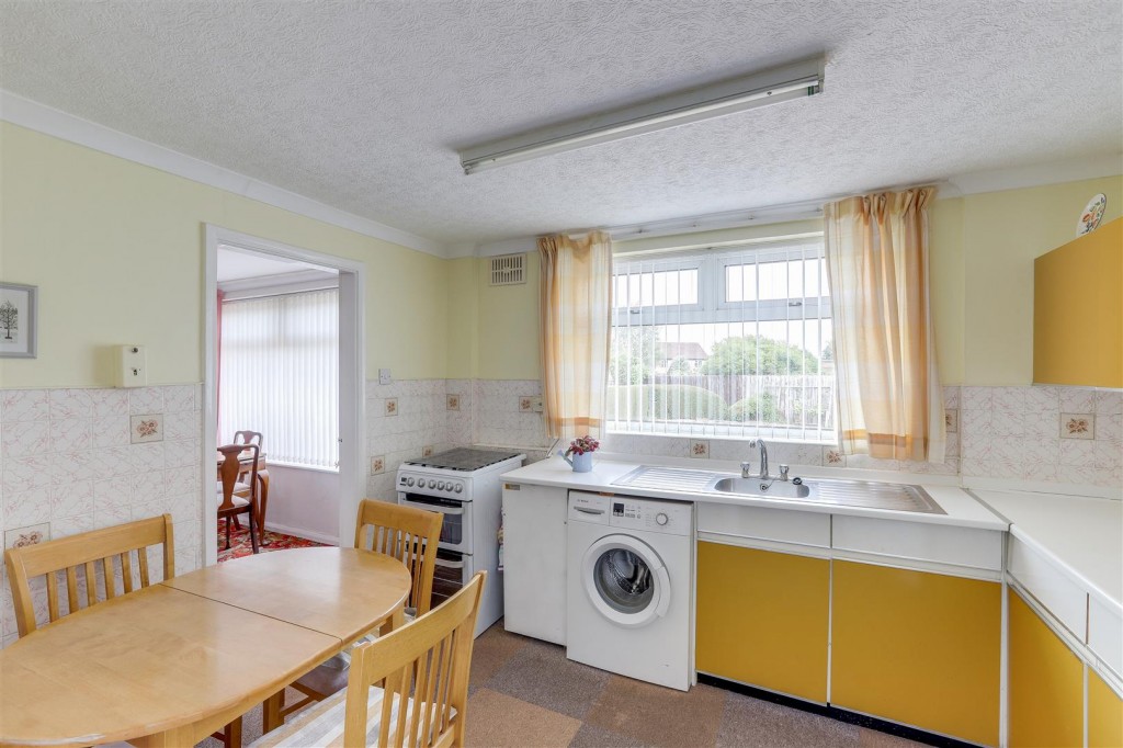 Hollington Road, Beechdale, Nottinghamshire, NG8 3HN