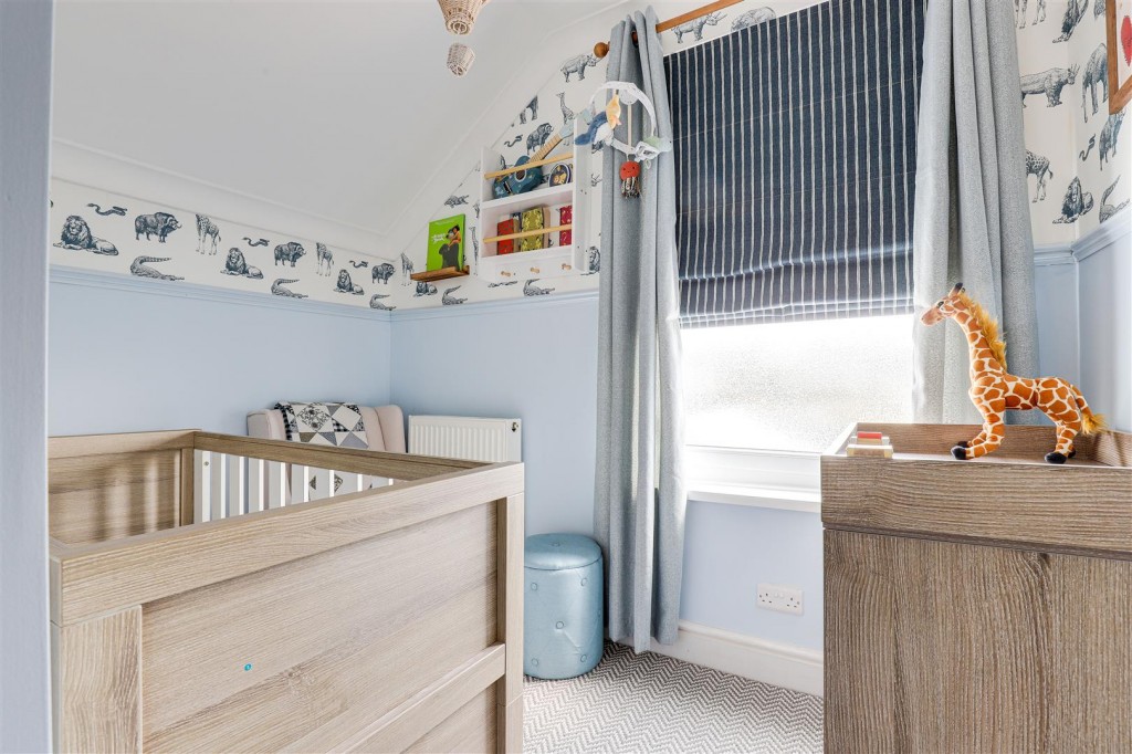 Gladstone Avenue, Gotham, Nottinghamshire, NG11 0HN