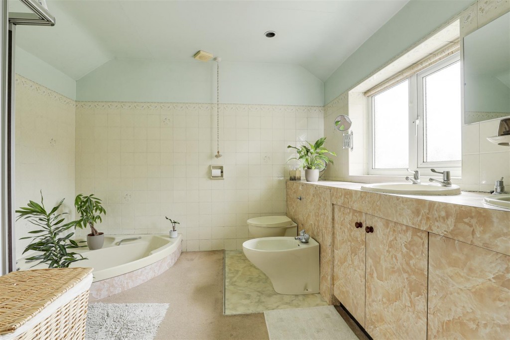 Daisy Road, Mapperley, Nottinghamshire, NG3 6HH