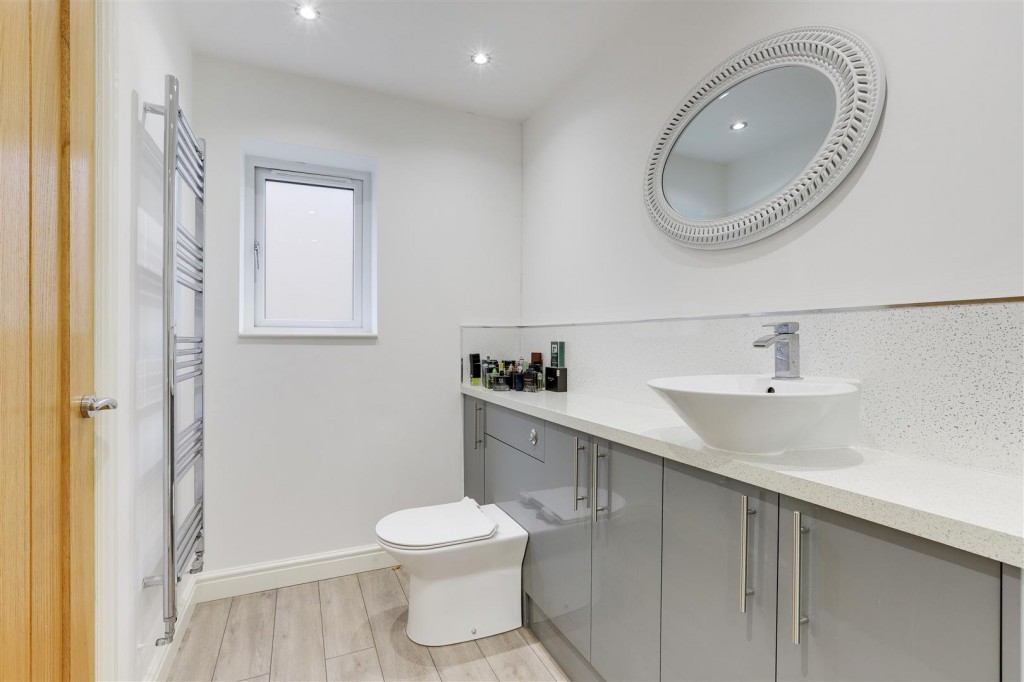 Linby Road, Hucknall, Nottinghamshire, NG15 7TW