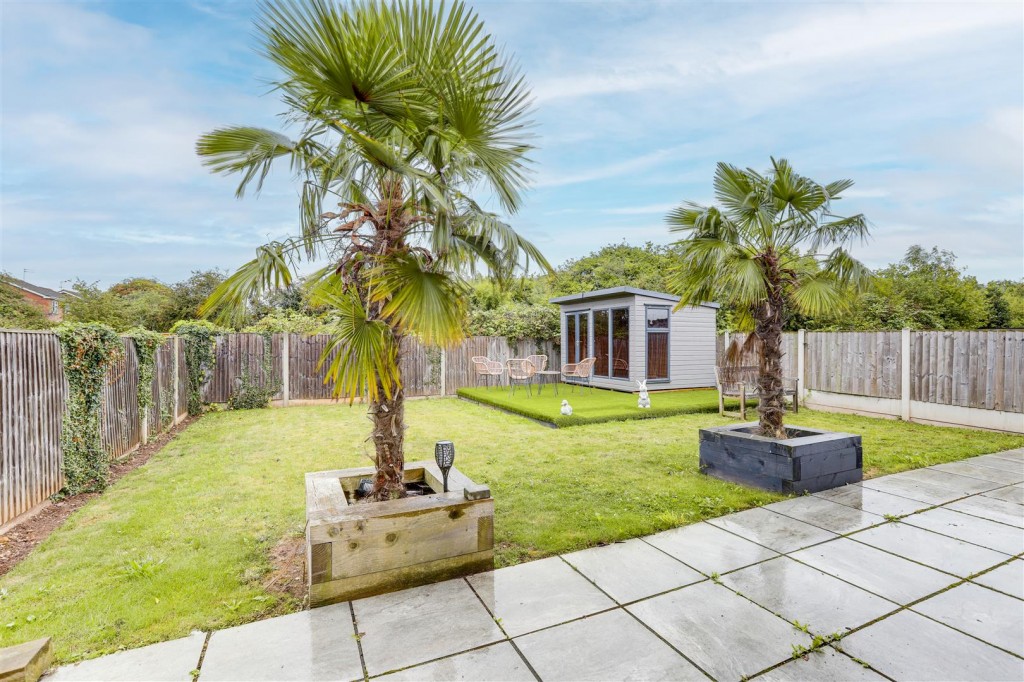 Linby Road, Hucknall, Nottinghamshire, NG15 7TW