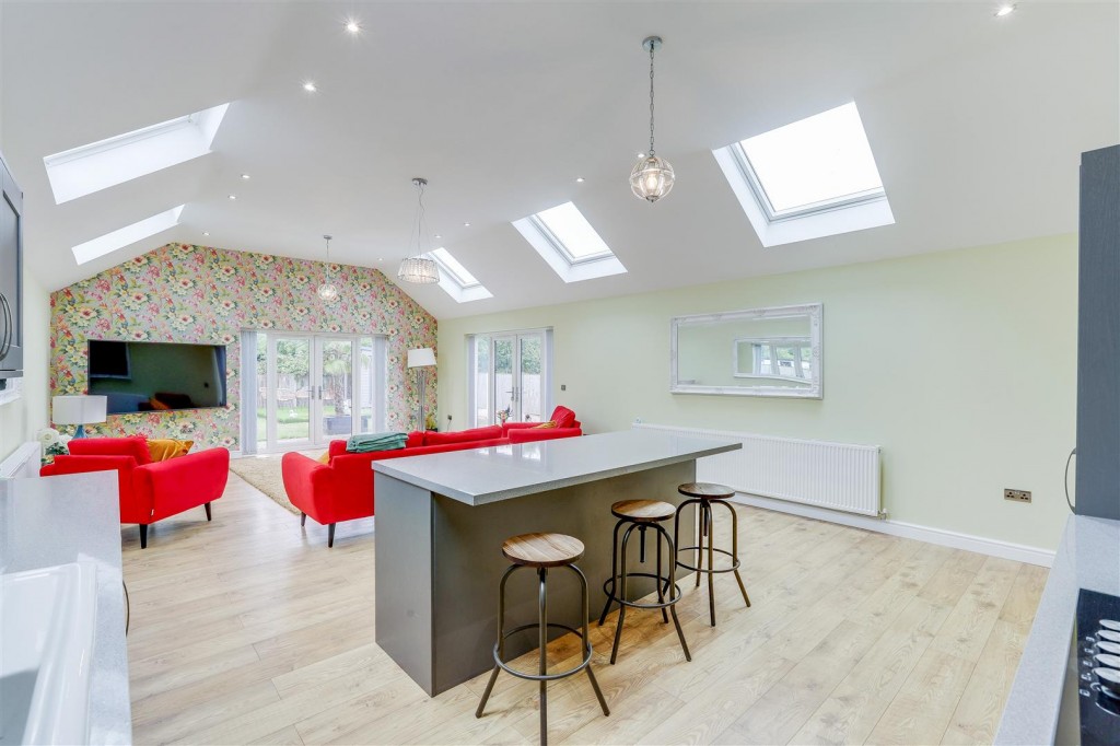 Linby Road, Hucknall, Nottinghamshire, NG15 7TW