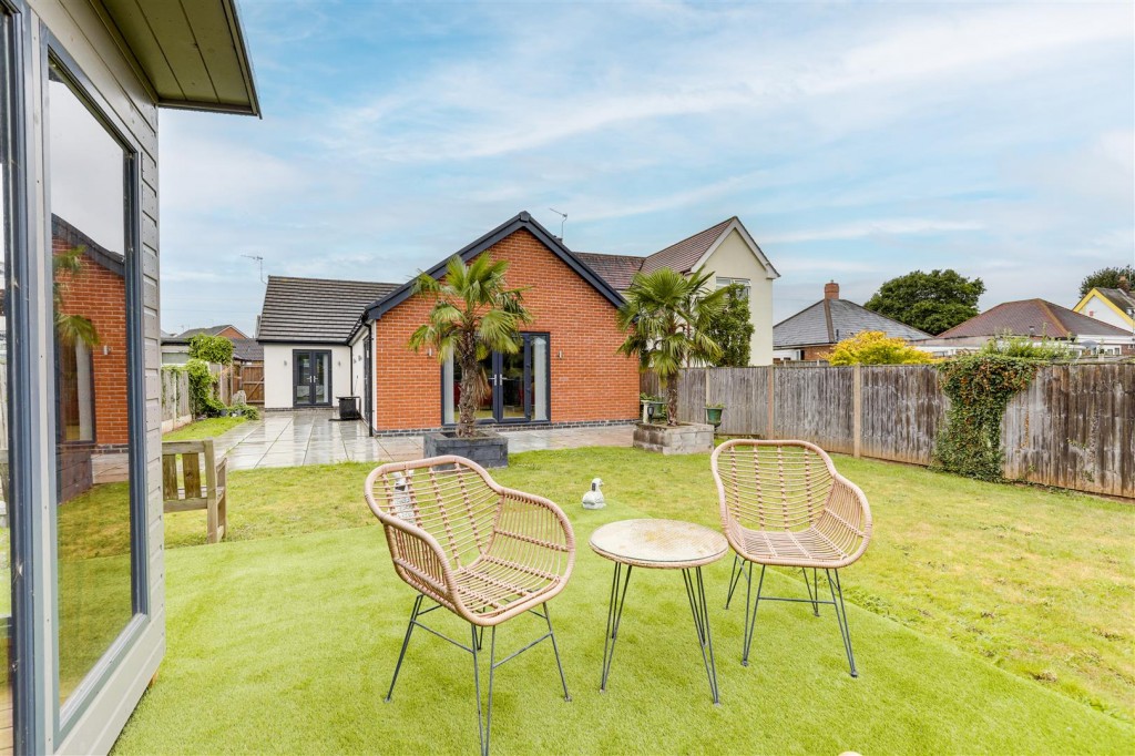 Linby Road, Hucknall, Nottinghamshire, NG15 7TW