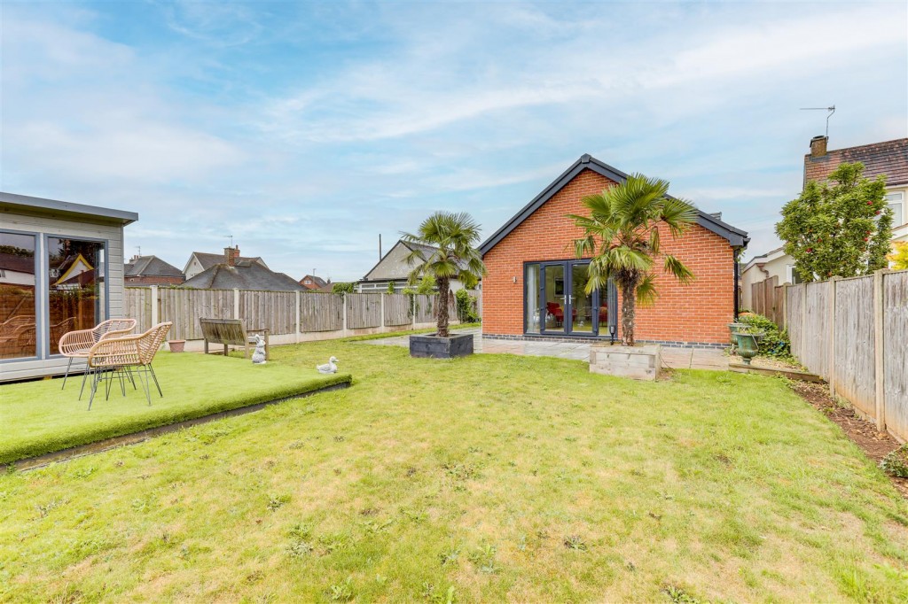 Linby Road, Hucknall, Nottinghamshire, NG15 7TW