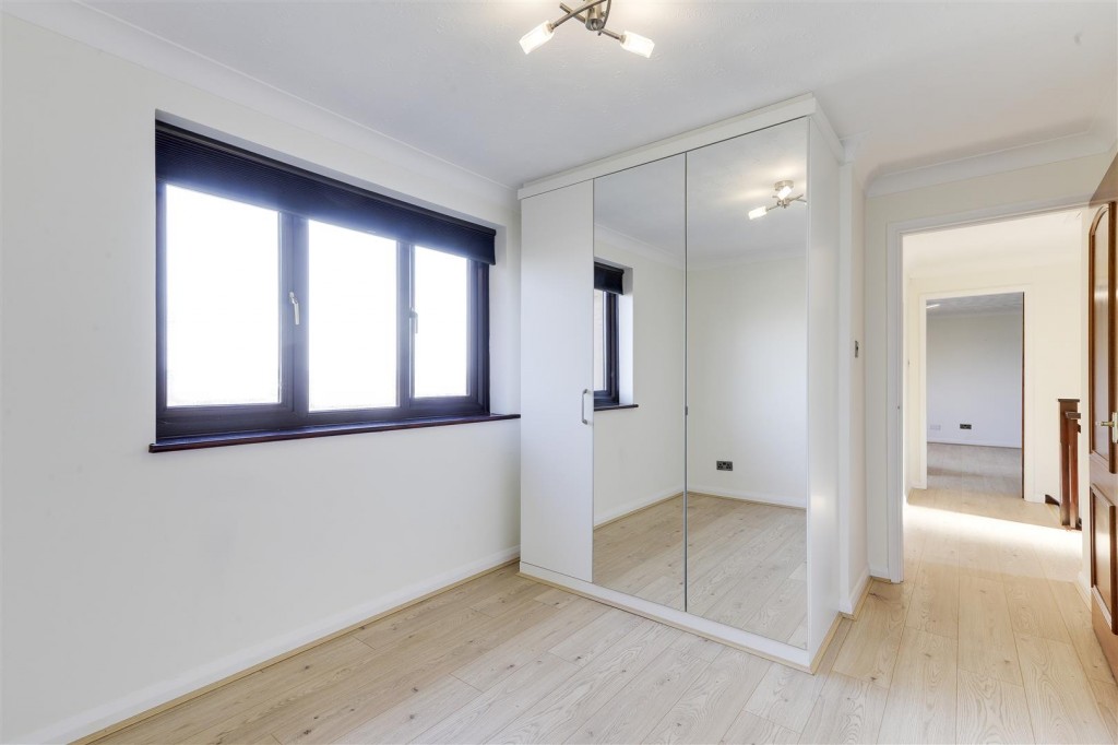 Weston Close, Woodthorpe, Nottinghamshire, NG5 4FS