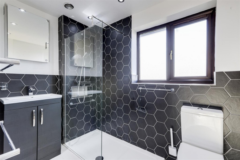 Weston Close, Woodthorpe, Nottinghamshire, NG5 4FS