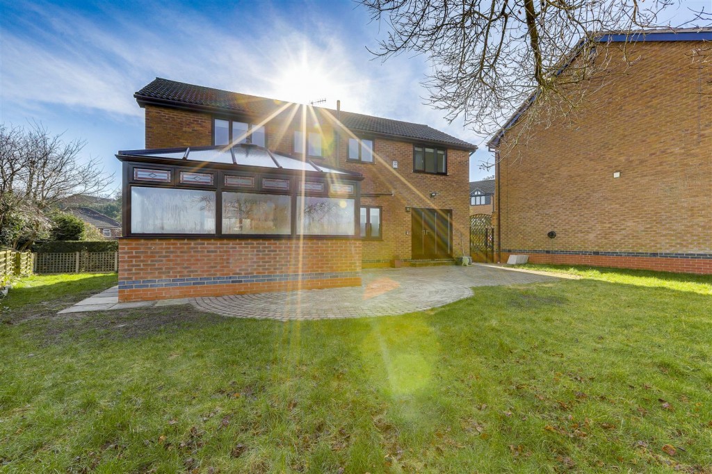 Weston Close, Woodthorpe, Nottinghamshire, NG5 4FS