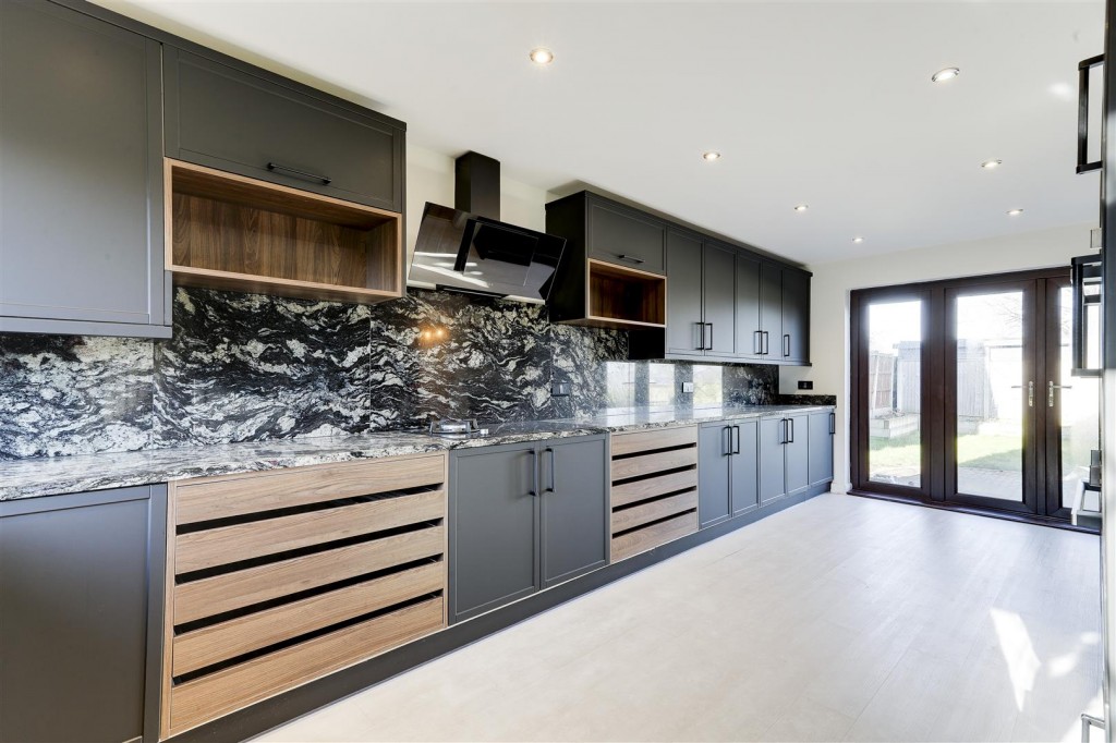 Weston Close, Woodthorpe, Nottinghamshire, NG5 4FS