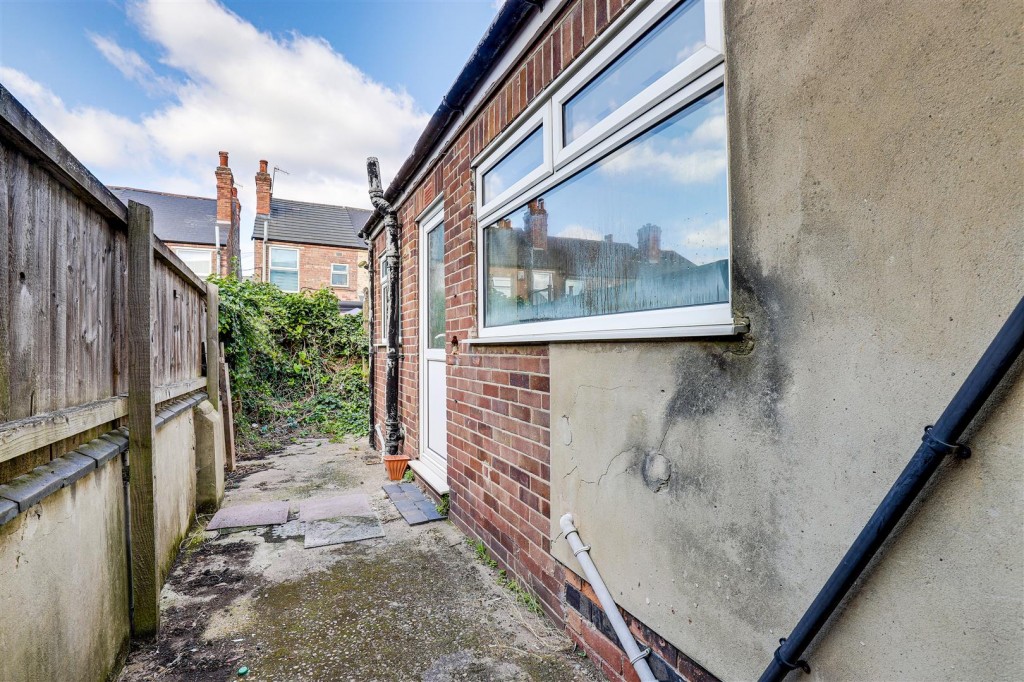 Stanley Road, Forest Fields, Nottinghamshire, NG7 6HQ