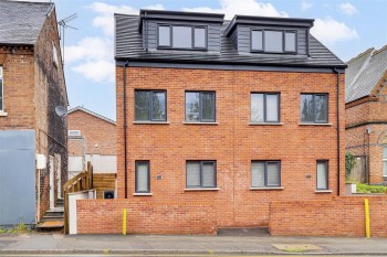 Carlton Hill, Carlton, Nottinghamshire, NG4 1EE