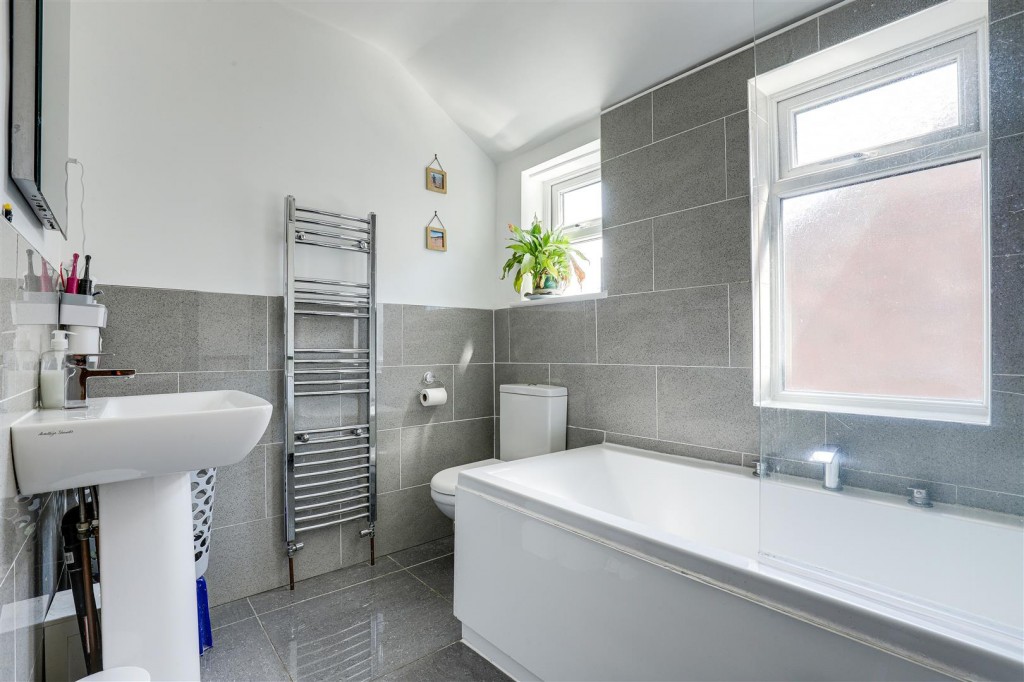 Robinson Road, Mapperley, Nottinghamshire, NG3 6BD
