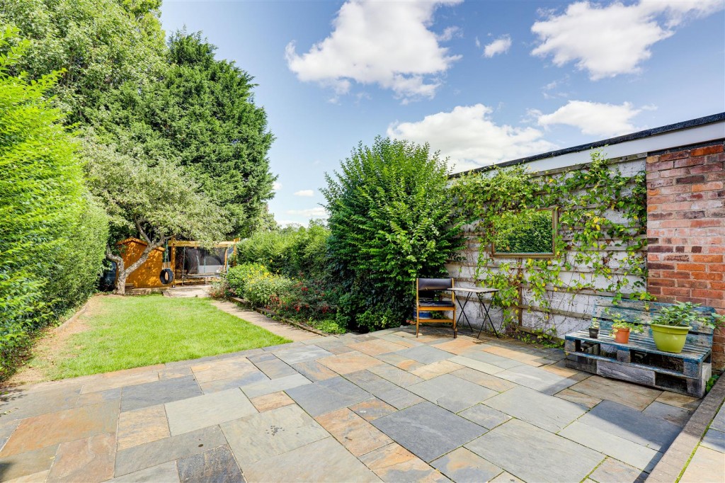Robinson Road, Mapperley, Nottinghamshire, NG3 6BD