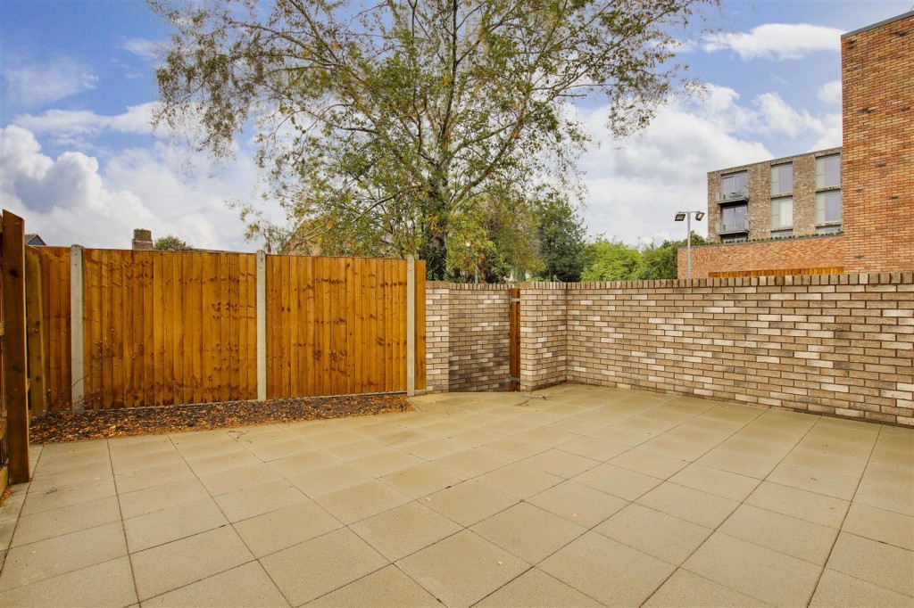 Quay Place, Meadow Lane, Nottinghamshire, NG2 3EW