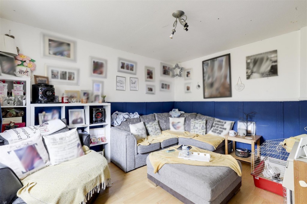 Downing Gardens, Bulwell, Nottinghamshire, NG6 8JX