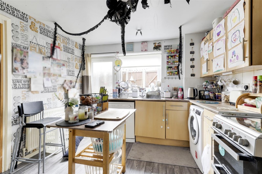 Downing Gardens, Bulwell, Nottinghamshire, NG6 8JX