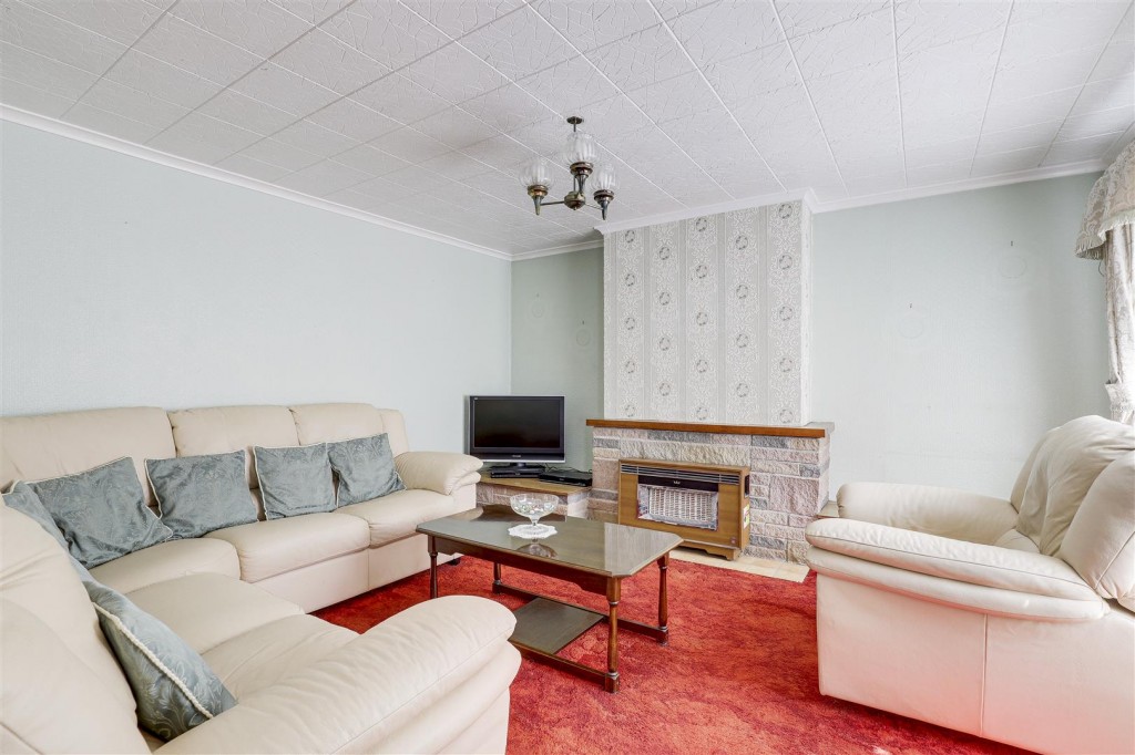 Wollaton Avenue, Gedling, Nottinghamshire, NG4 4HY