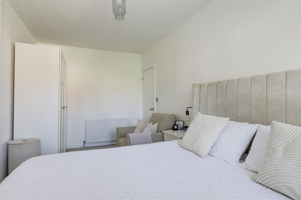 Besecar Avenue, Gedling, Nottinghamshire, NG4 4DL