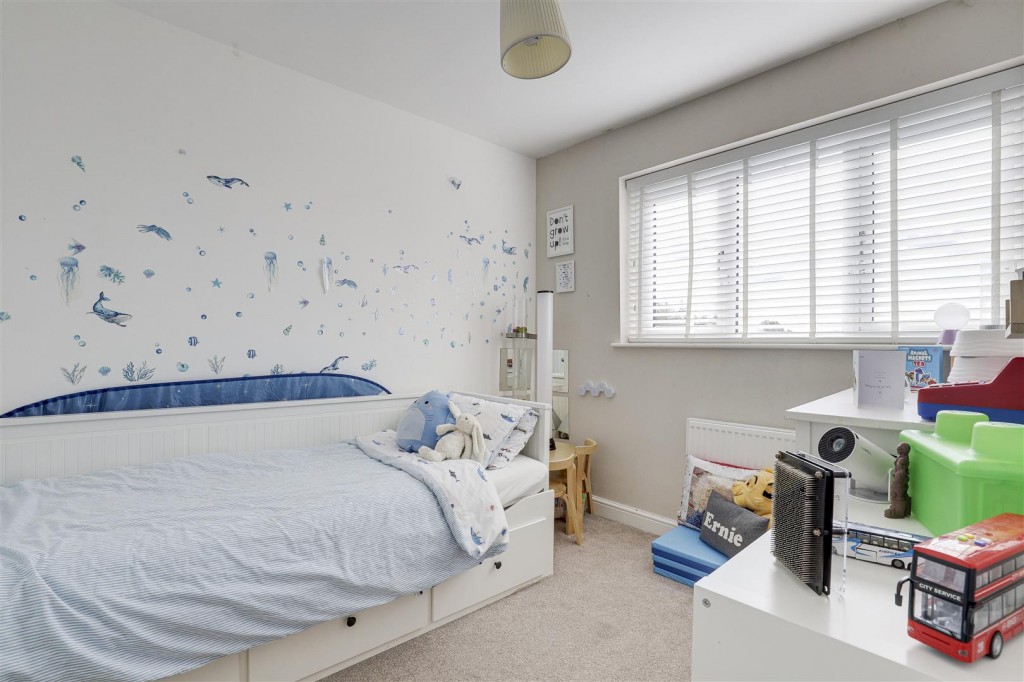 Besecar Avenue, Gedling, Nottinghamshire, NG4 4DL