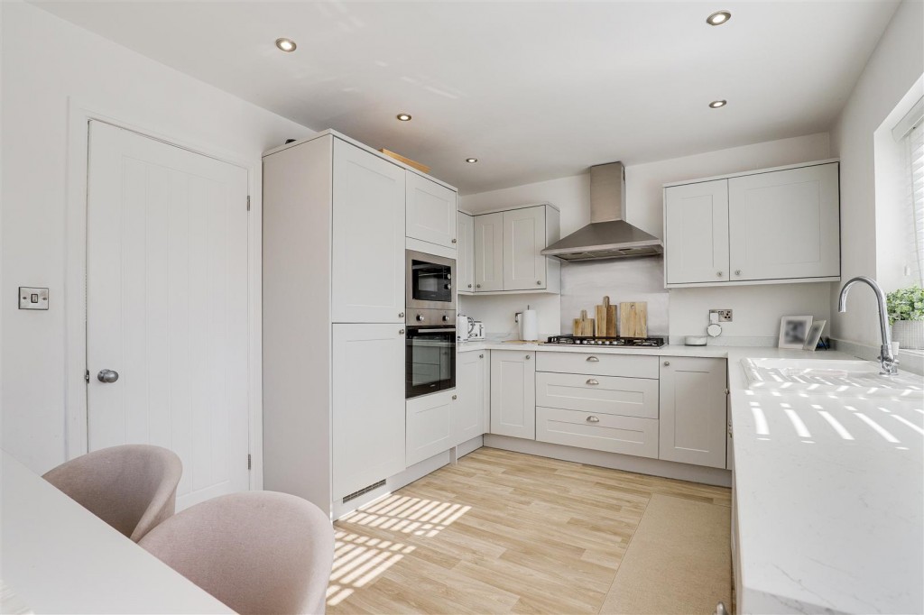 Besecar Avenue, Gedling, Nottinghamshire, NG4 4DL