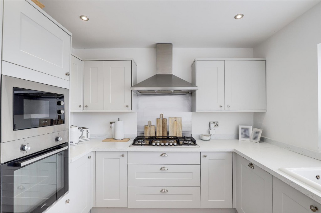 Besecar Avenue, Gedling, Nottinghamshire, NG4 4DL