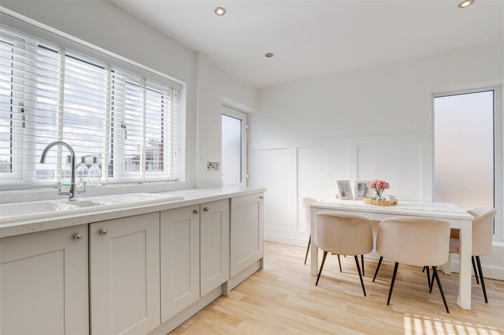 Besecar Avenue, Gedling, Nottinghamshire, NG4 4DL