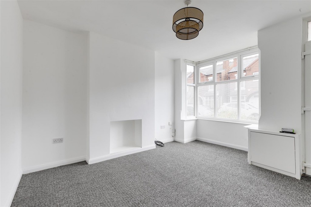 Mayfield Road, Carlton, Nottinghamshire, NG4 1JP