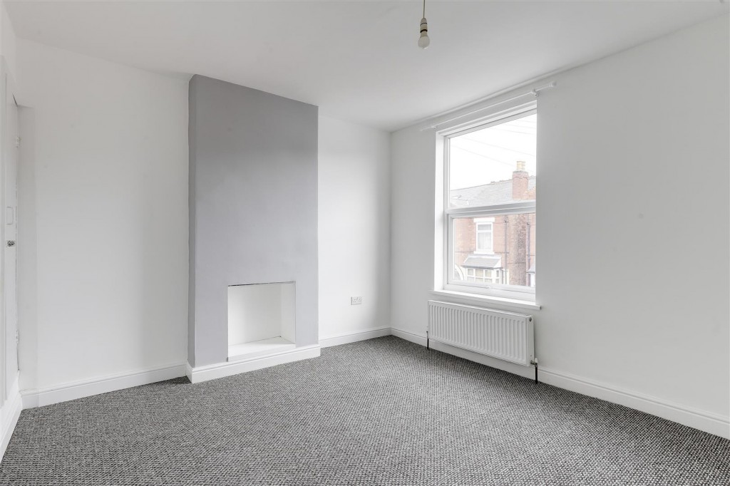 Mayfield Road, Carlton, Nottinghamshire, NG4 1JP