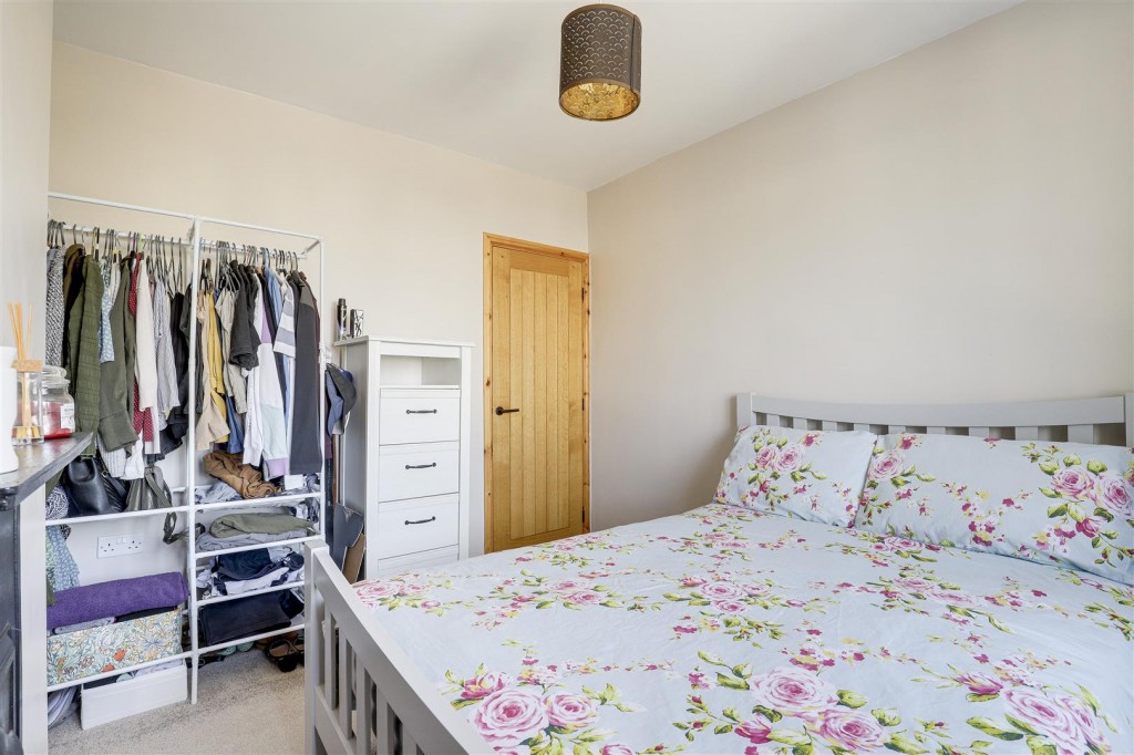 Plains Road, Mapperley, Nottinghamshire, NG3 5LE