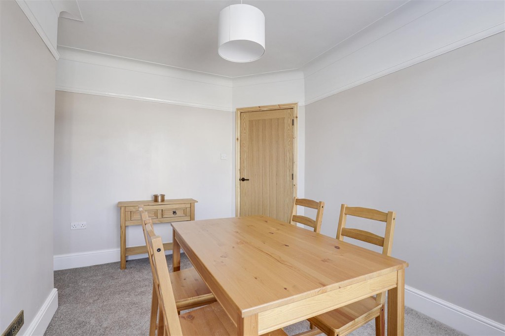 Plains Road, Mapperley, Nottinghamshire, NG3 5LE