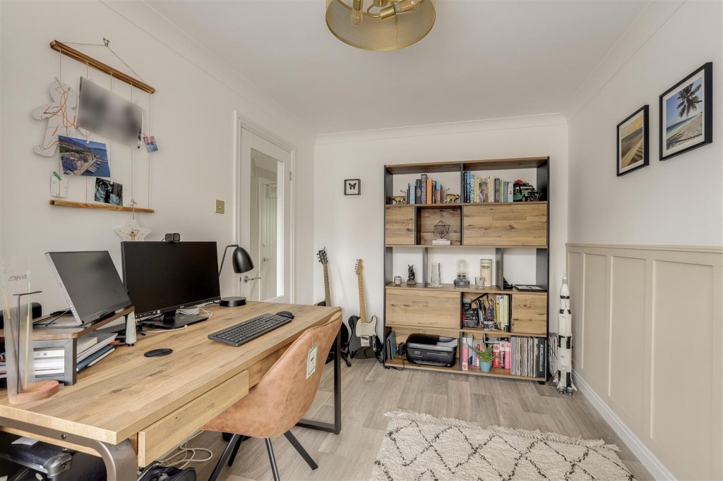 Avonbridge Close, Arnold, Nottinghamshire, NG5 8DE