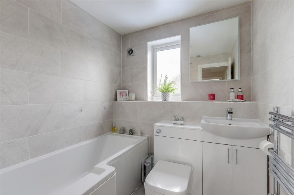 Avonbridge Close, Arnold, Nottinghamshire, NG5 8DE